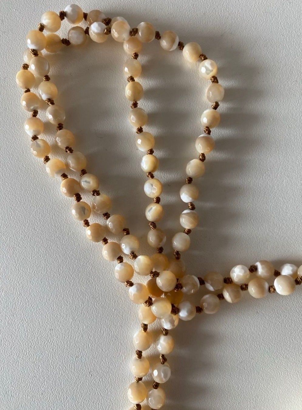 Ketten: Brigitte Regula lange Kette mit Quaste beige – Gebraucht aus Menziken von Fluriology 2