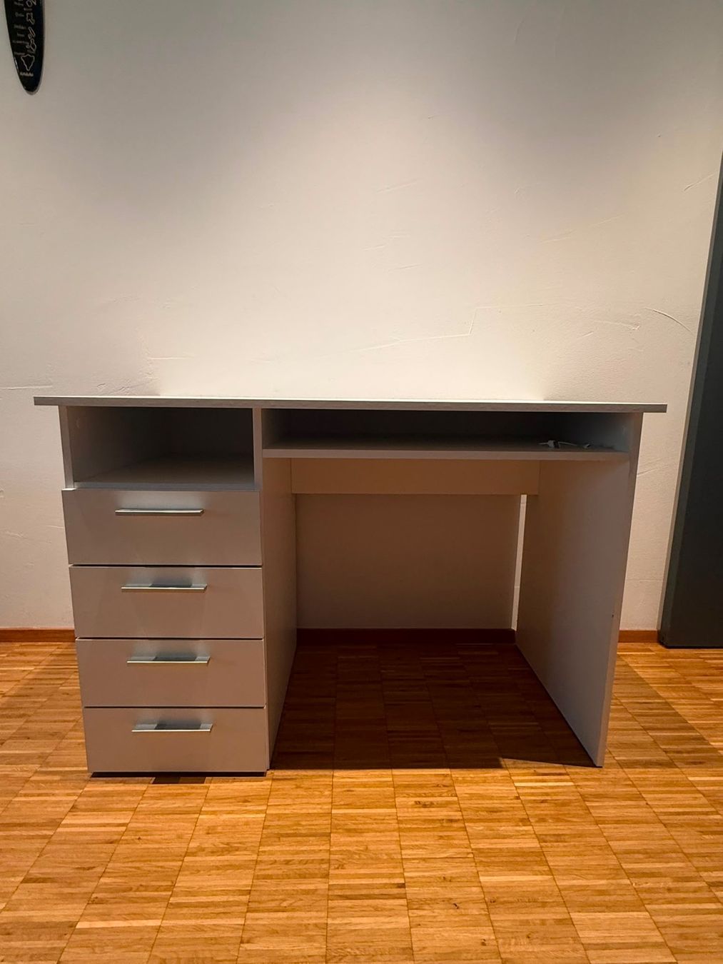 Schreibtische: Schreibtisch – Gebraucht aus Balgach von Olieto