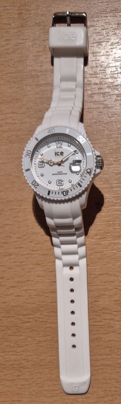 Ice watch Montres: Ice Watch weiss – D'occasion à Geroldswil par sun_2qmn