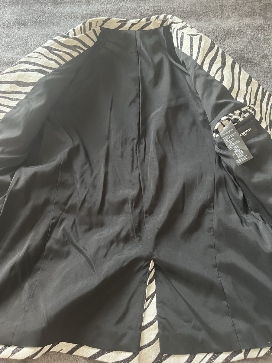 Kooples Vestes: The Kooples new linen Blazer Zebra Pattern Belted Size 36 – Neuf (Voir description) à Chêne-Bougeries par Seetooyoo 2