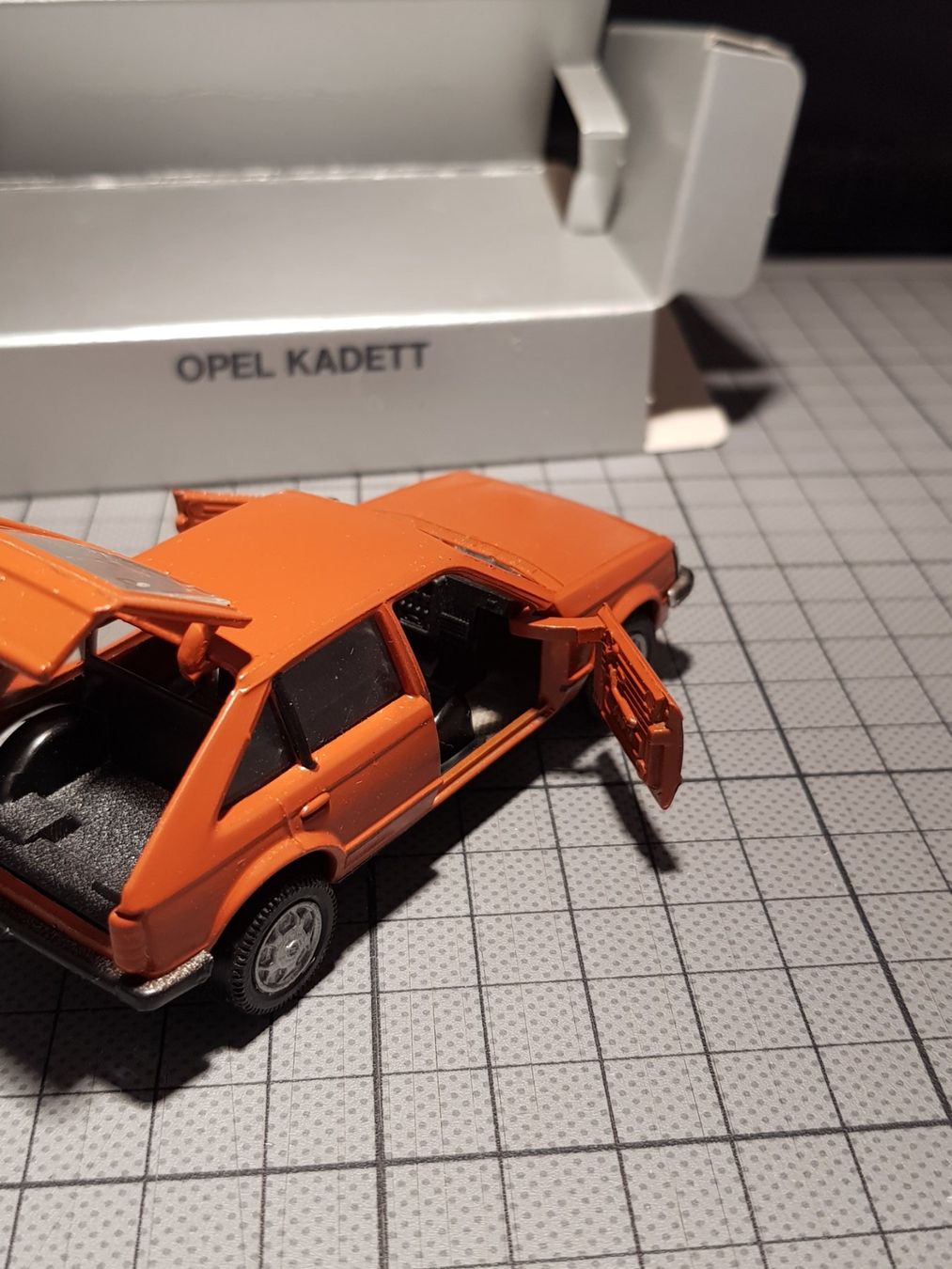 Opel Modellini d'auto: Opel Kadett-D – Nuovo e nell'imballaggio originale da Chézard-St-Martin venduto da AlPat-Collections 3