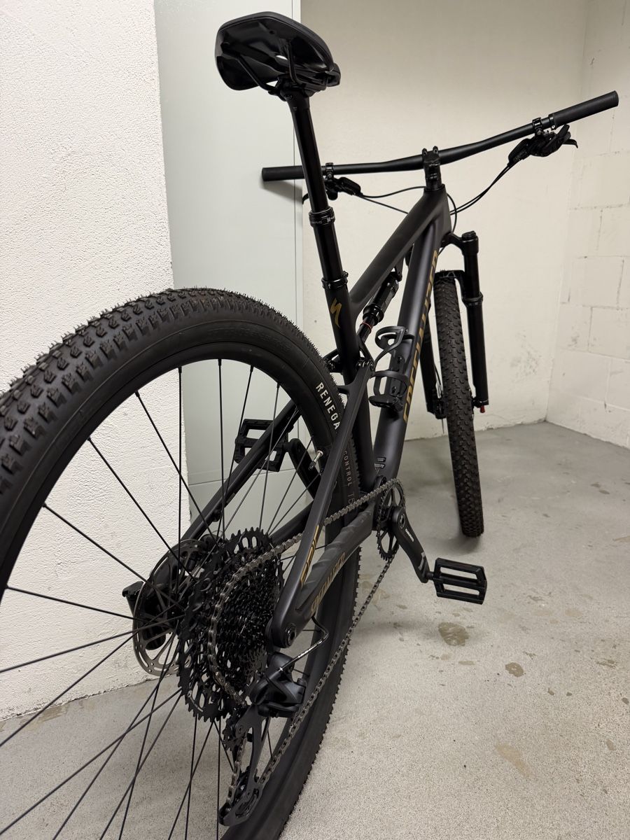 Specialized Velos: Specialized Epic EVO Expert Carbon 29" – Neu (gemäss Beschreibung) aus Alpnach Dorf von FO91 2