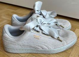 New Sneakers in suede Puma size 39 ( insole 25 cm)