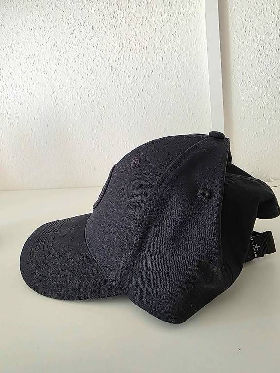 Chapeaux, bonnets & casquettes: Casquette Stone Island neuve – D'occasion à Pully par fer_8lm6 2