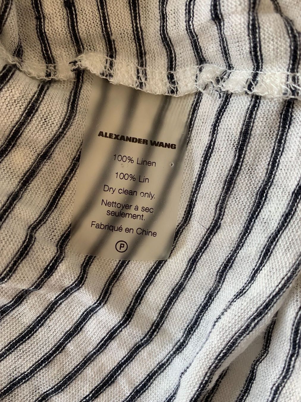 Alexander Wang Top: Alexander Wang Top – Nuovo (secondo la descrizione) da Winterthur venduto da 11.11 3