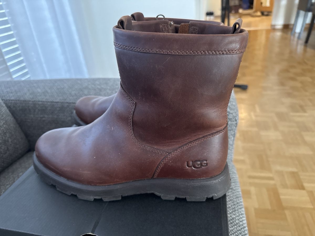 Ugg Chaussures hommes: UGG Stiefel Leder braun Herren Gr. 43 – D'occasion à Wettswil par GP_18 1
