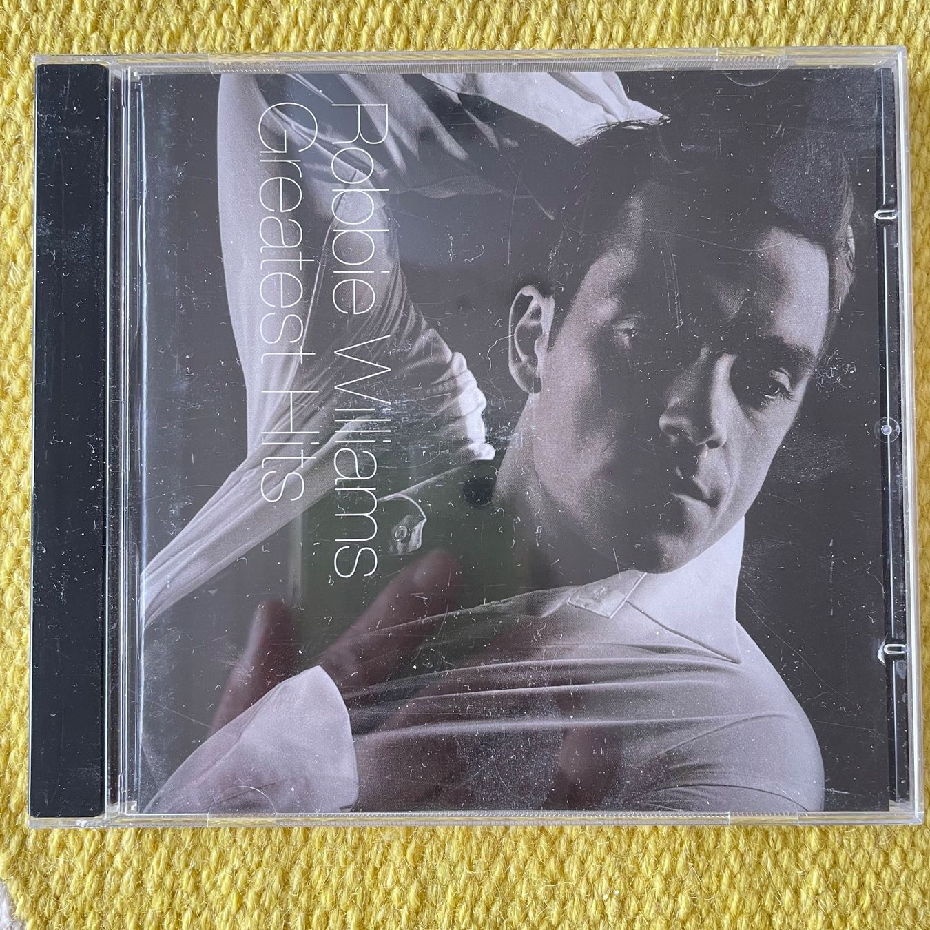 CD: ROBBIE WILLIAMS-GREATEST HITS – Usato da Rorschacherberg venduto da CD-Roli