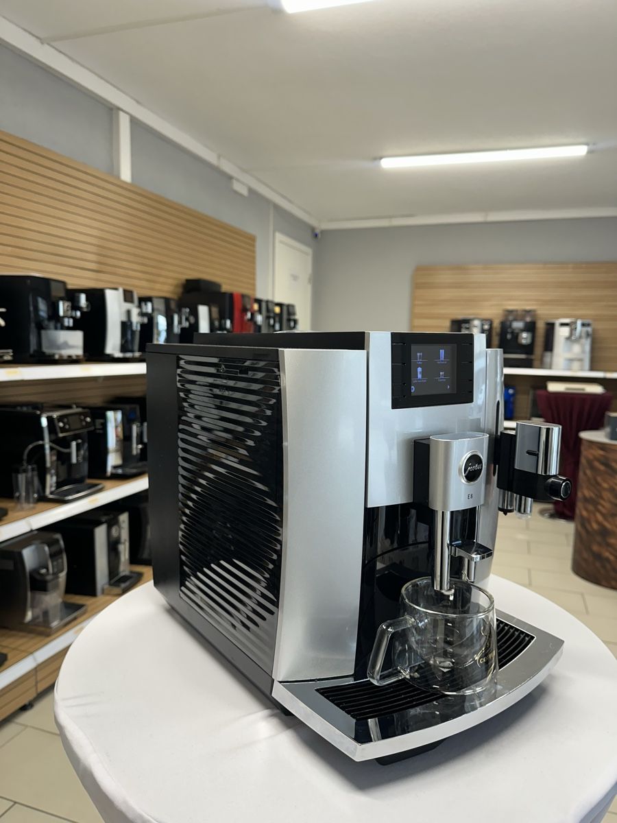 Jura Kaffeemaschinen & Espressomaschinen: JURA E 8 – Gebraucht aus Gränichen von Luma.KaffeeMaschinen 1
