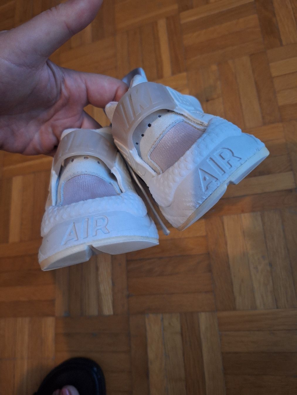 Nike Scarpe da donna: Nike Huarache Gr. 41 enspricht 38m5 oder 39 Sneaker, Damensc – Usato da Adlikon b.Regensdf venduto da che_xxb9 6
