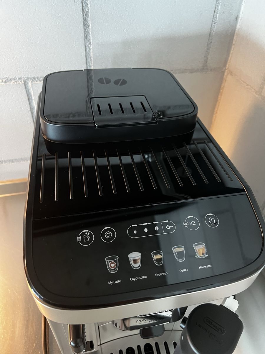 De'Longhi Macchine per caffè & Macchine per espresso: DeLonghi Magnifica Evo Kaffeevollautomat – Usato da Steffisburg venduto da Playgirl7 3