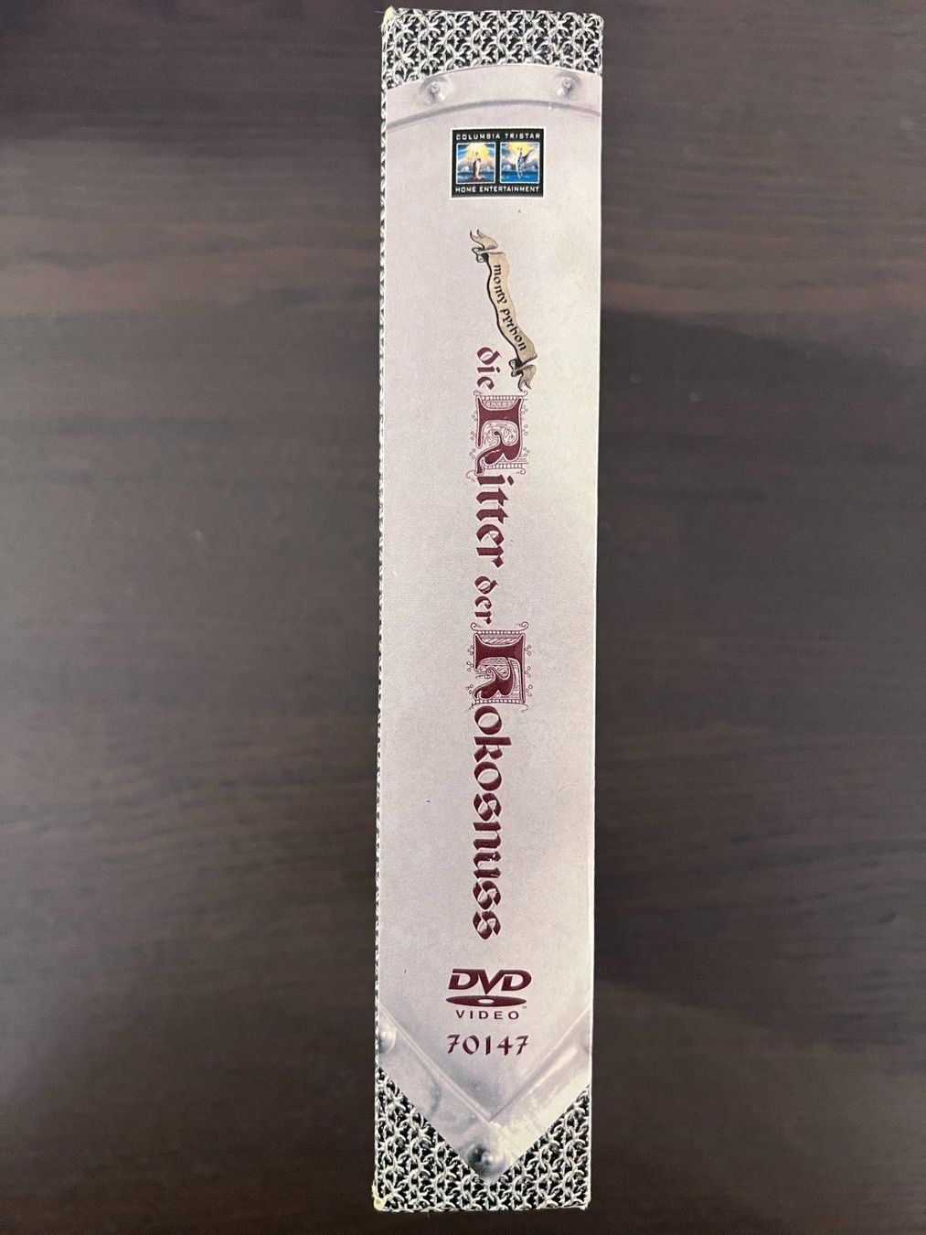 Tutti i DVDs: Monty Python - Die Ritter der Kokosnuss – Usato da Zürich venduto da FilmFreunde 4