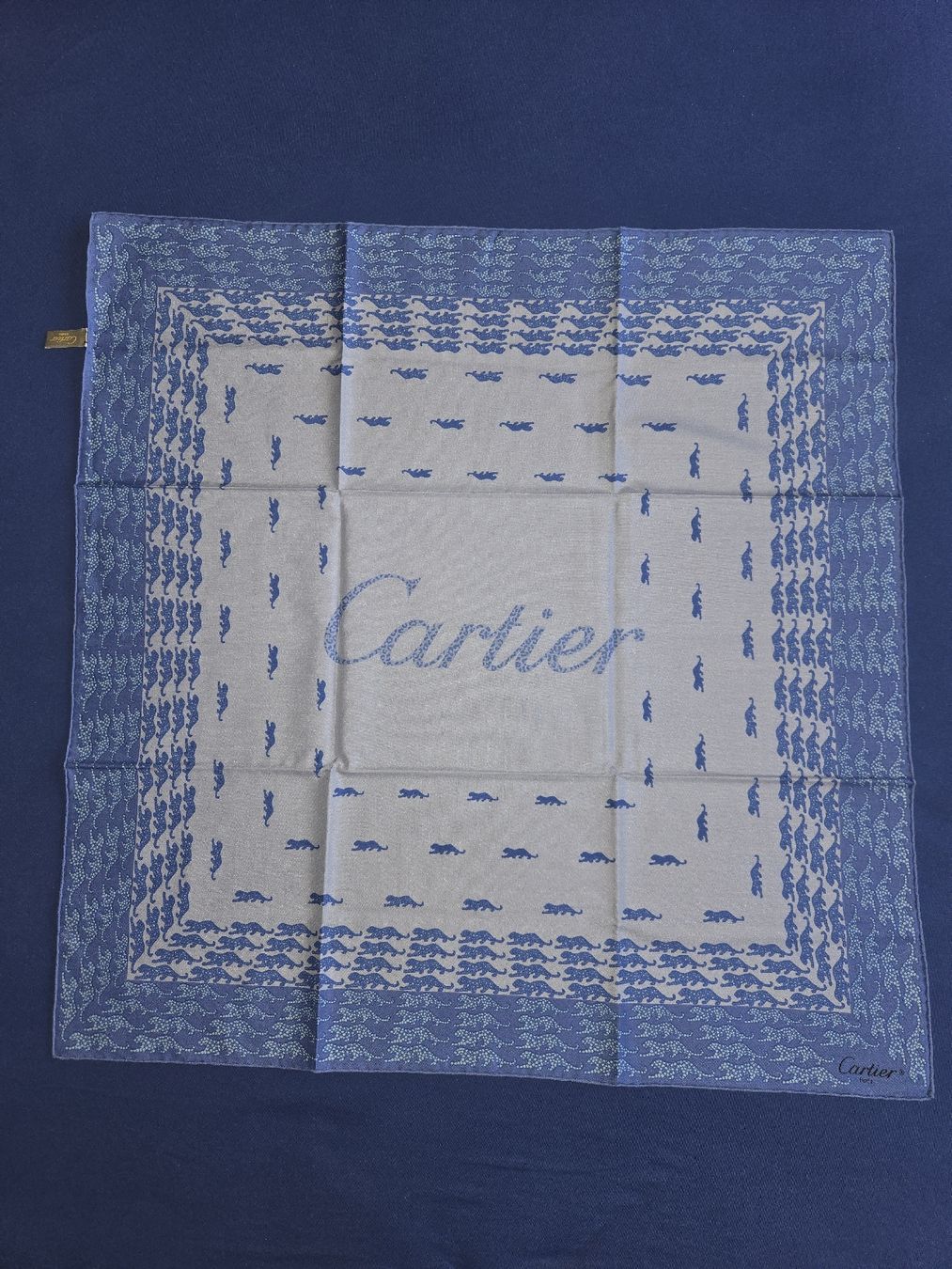 Cartier Foulard & Sciarpe: foulard Cartier – Nuovo (secondo la descrizione) da Montet (Broye) venduto da CandiceD