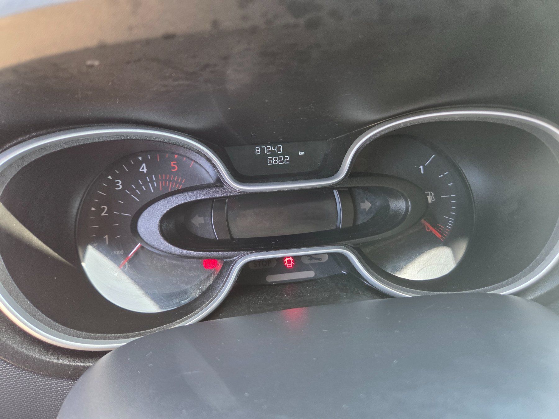 Renault Veicoli commerciali: Renault Trafic 2.0 dCi 120 – Usato da Fischbach-Göslikon venduto da Emanuel.Bardhi 6