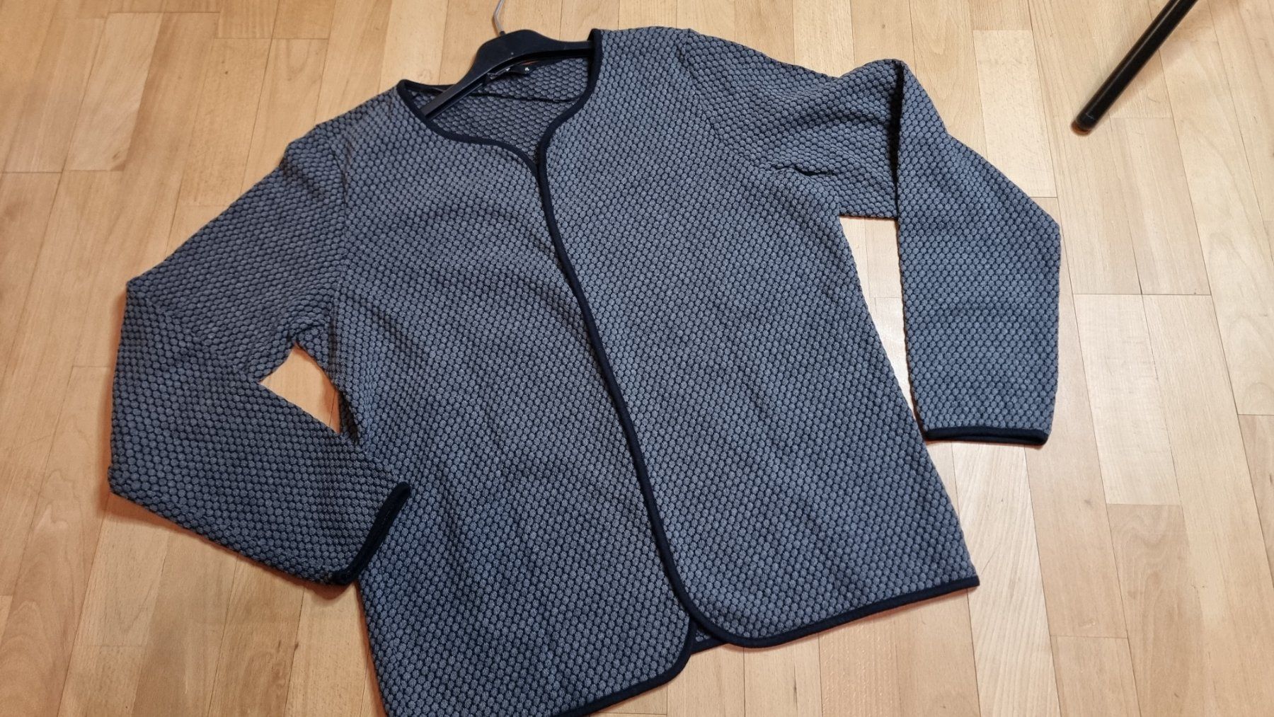 Only Giacche: 🌺Only Strickjacke Größe 40🌺 – Usato da Wald ZH venduto da CapLux 1