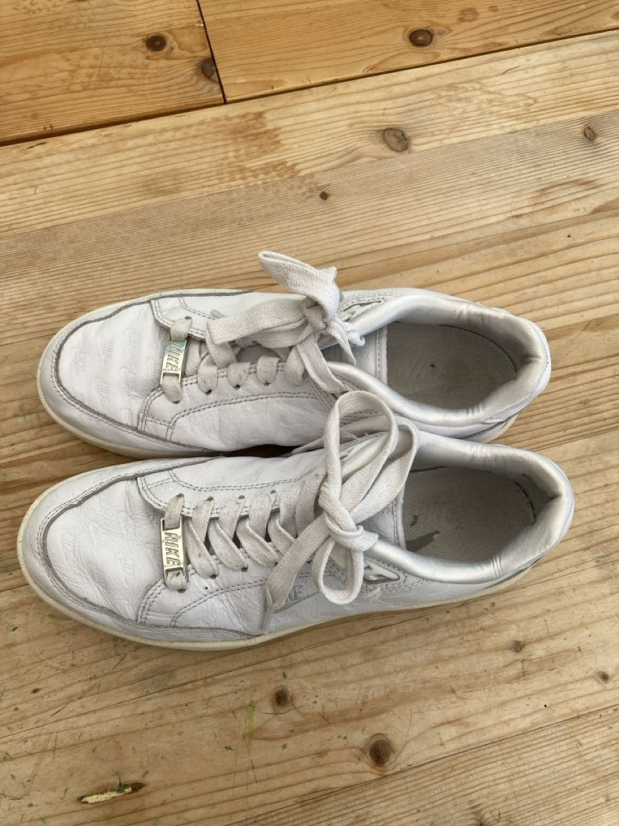 Nike Scarpe per ragazze: Nike Snesker – Usato da Romanshorn venduto da gokken 1