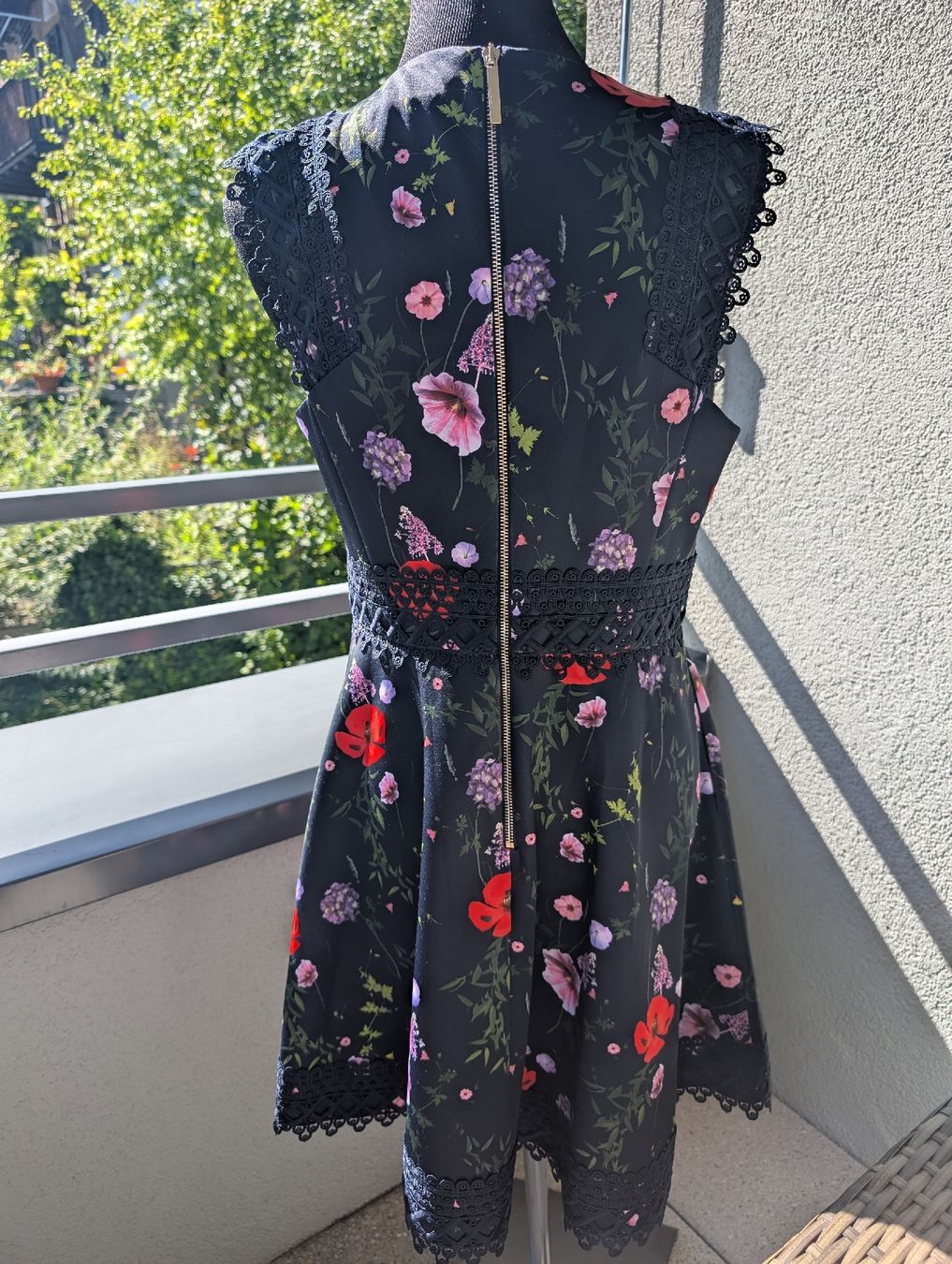 Ted Baker Kleider: Ted Baker Kleid Grösse 4/42 – Gebraucht aus Richterswil von Estreja9 1