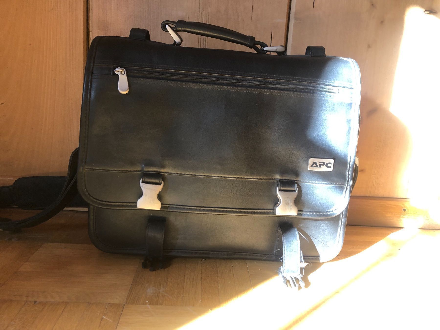 Apc Taschen: APC Ledertasche – Gebraucht aus Trin von gumalcan 8