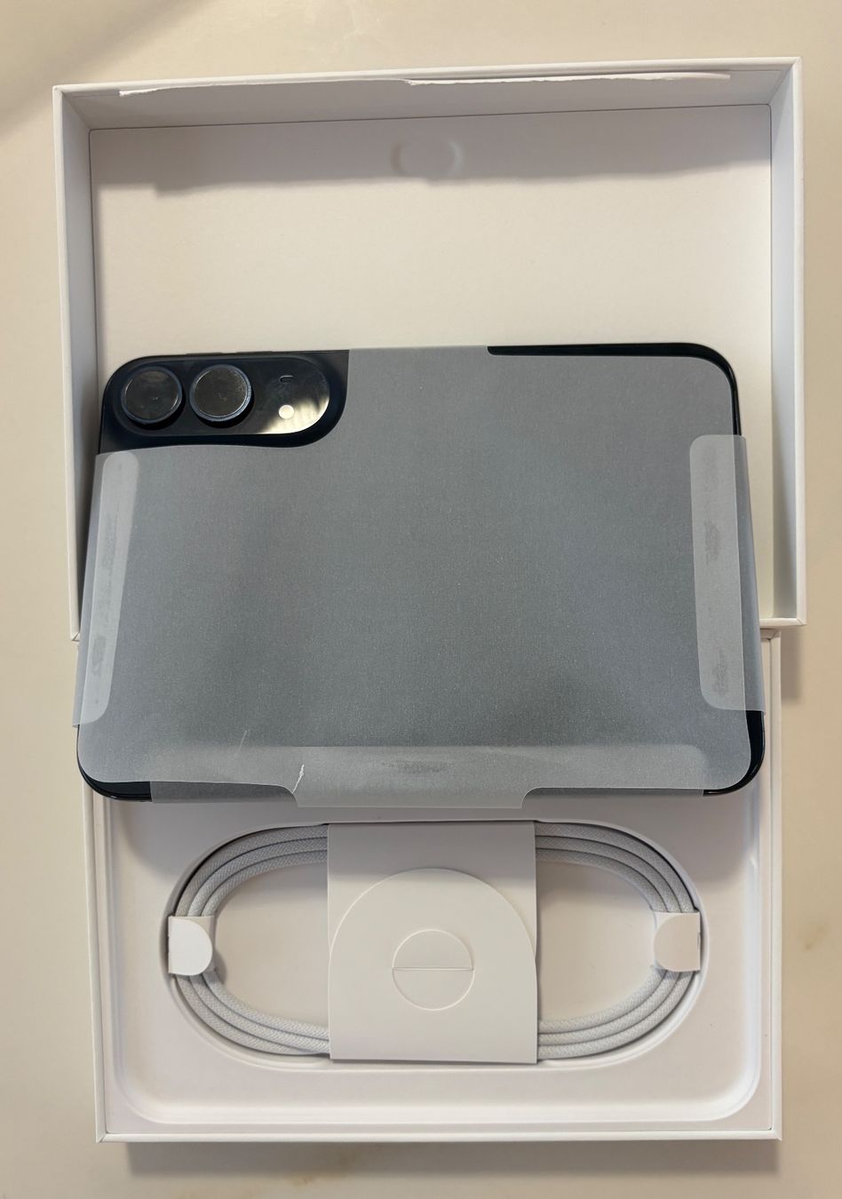 Apple Handys / Smartphones: Apple iPhone Duo 1000 GB – Neu (gemäss Beschreibung) aus Unterkulm von 7017 3