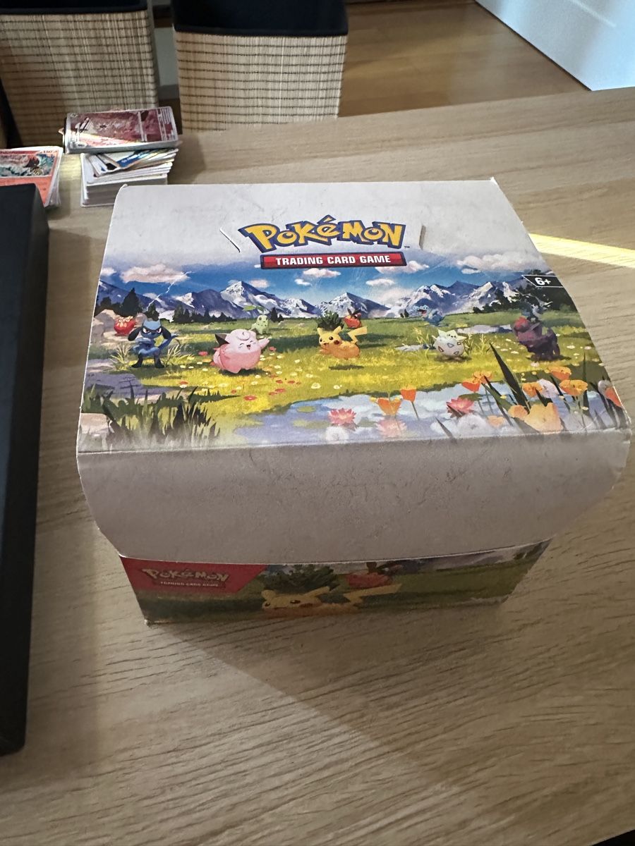 Pokémon Sammelbilder & Trading cards: Pokemon Trading Card Game Display Box EMPTY – Gebraucht aus Lausanne von lui_d9g6