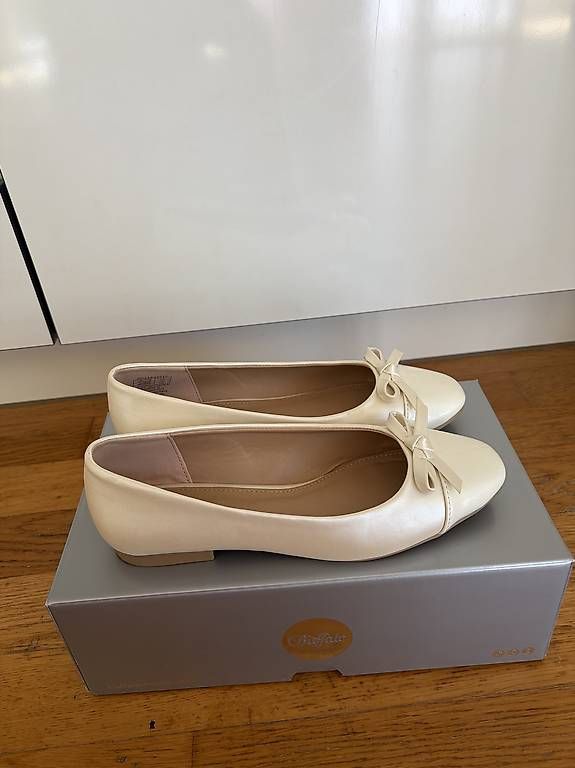 Scarpe da donna: Brautschuhe Ballerinas - gr. 38 – Usato da Wädenswil venduto da jeannerroola 1