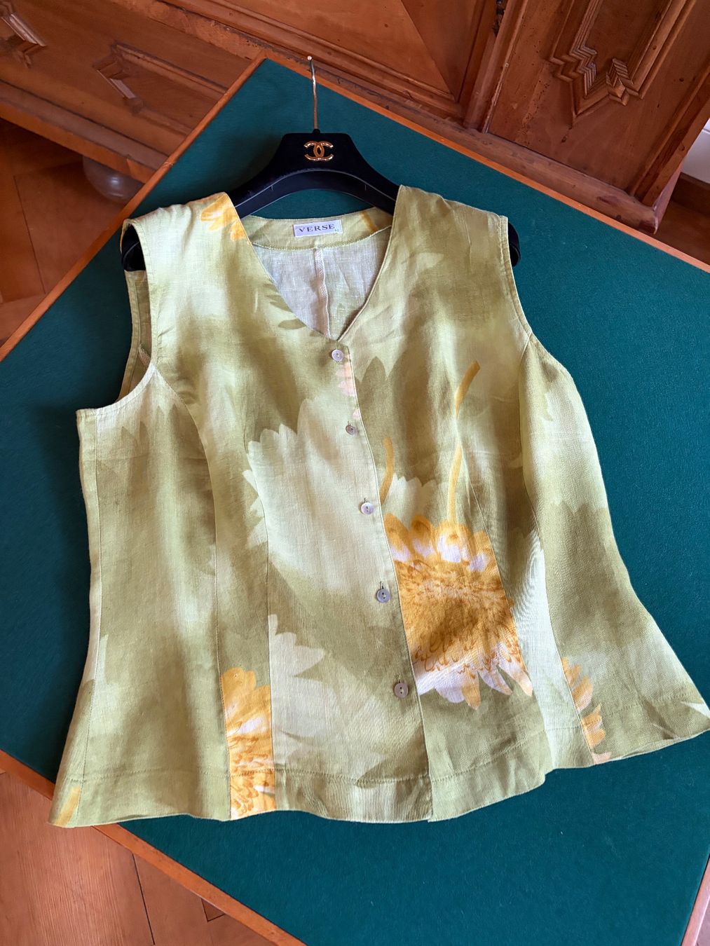 Versace Chemisiers: VERSE / VERSACE  Schwestermarke /  Bluse Weste Gr. 42  NEU – Neuf (Voir description) à Interlaken par Bona55 7