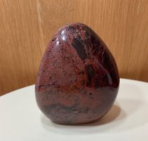 Wunderschöner Jaspis rot Free Form aus Madagaskar