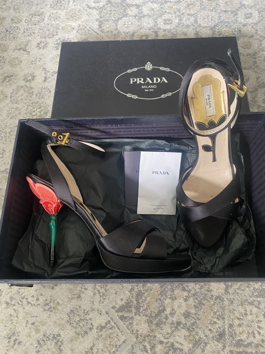 Prada Scarpe da donna: Stilettos Prada – Usato da Basel venduto da Holali17 1
