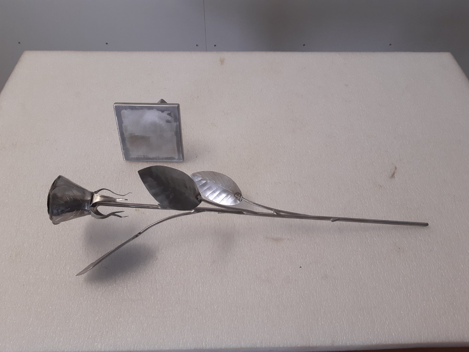 Tutte le decorazioni: Rose au Metall mit Vase – Nuovo (secondo la descrizione) da Trubschachen venduto da Caddy8 8