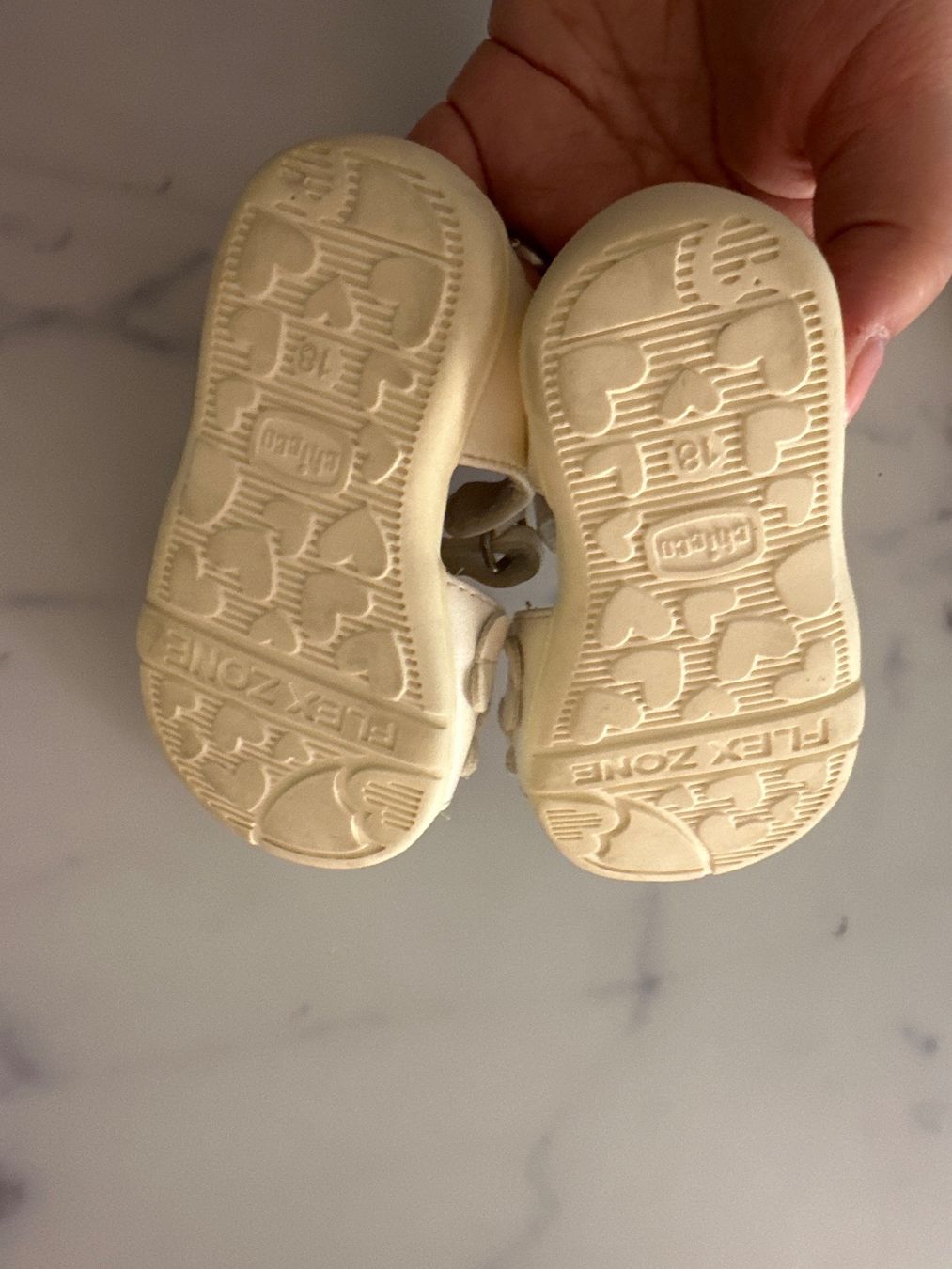 Scarpe per ragazze: Chicco Mädchen Sandalen Grösse 18 – Usato da Wangen b. Olten venduto da na_wal 1