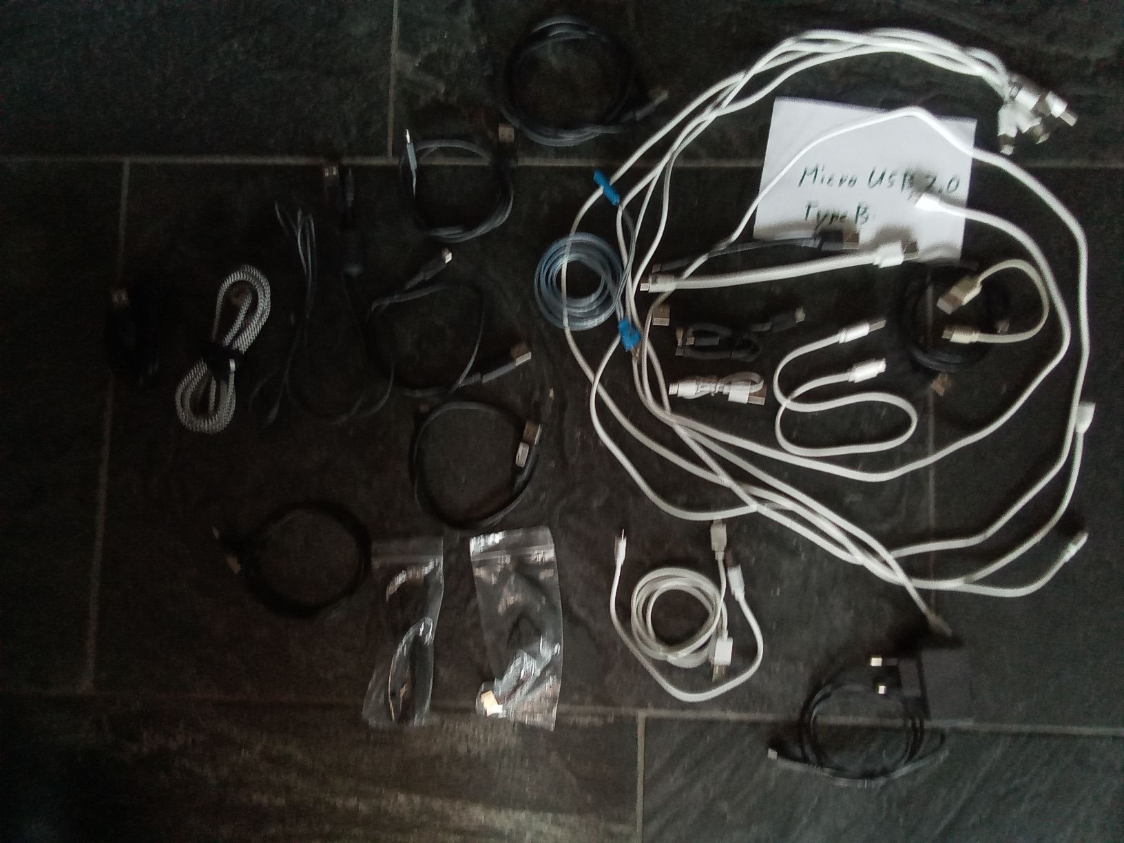 Kabel: viele USB Kabel Stecker und netzteile – Gebraucht aus Castione von Markus_Winter_Ticino 4