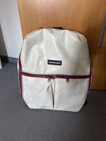 Freitag Rucksack creme-bordeaux guter Zustand