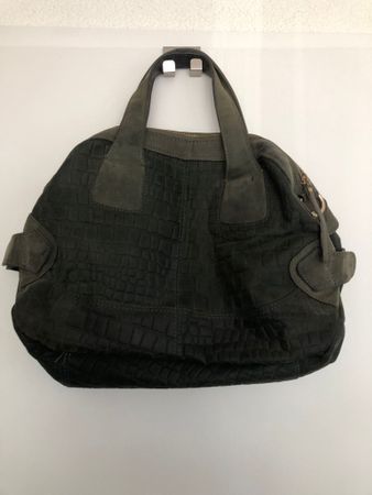 Olivegrüne Handtasche/Umhängetasche im Kroko-Stil, Herbst