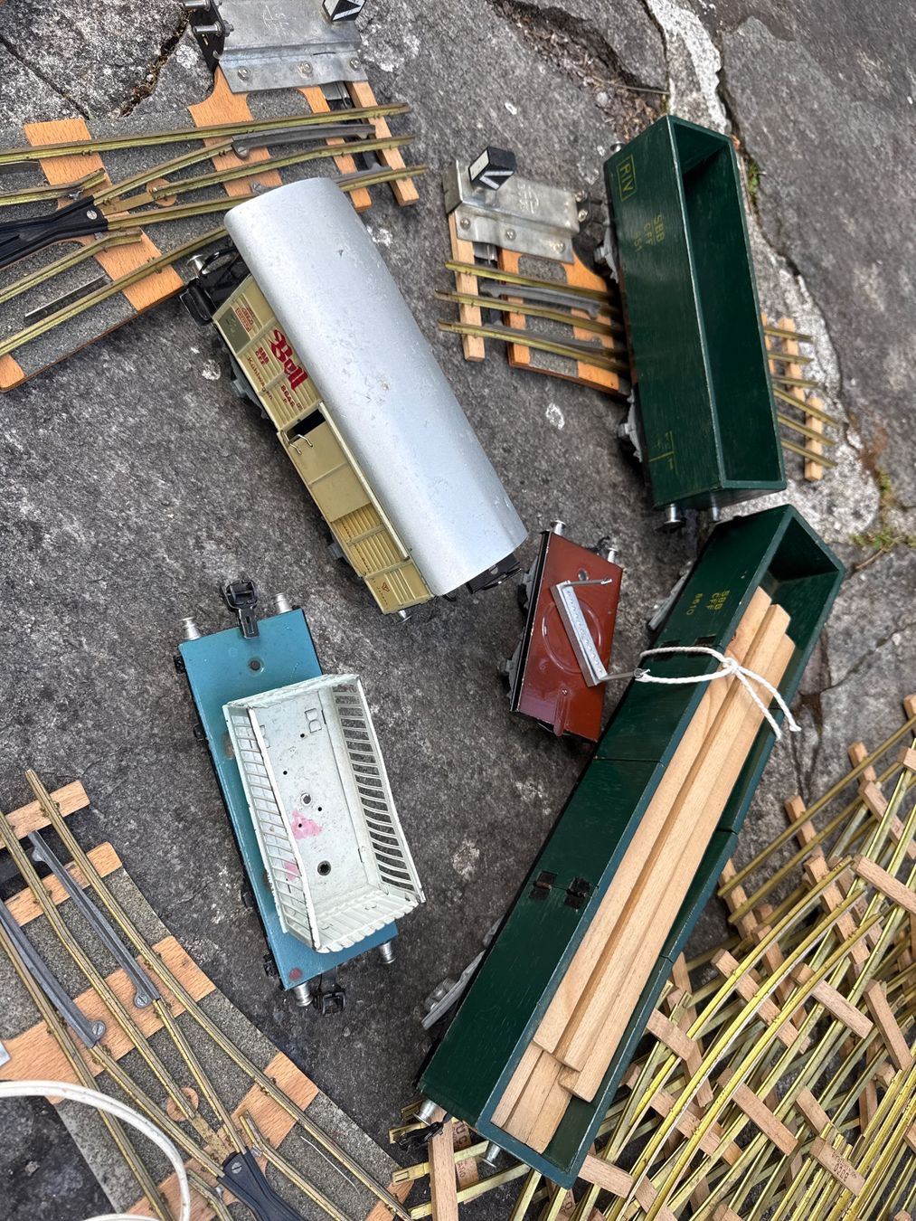 SBB/CFF/FFS Modelleisenbahnen: Lot train électrique Suisse SBB – Gebraucht aus St imier von sav_bjf9 1