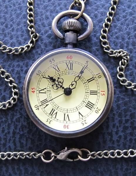 Uhren: Victorian Style Umhängeuhr Old Style – Neu (gemäss Beschreibung) aus Schwanden GL von UHRKNALL