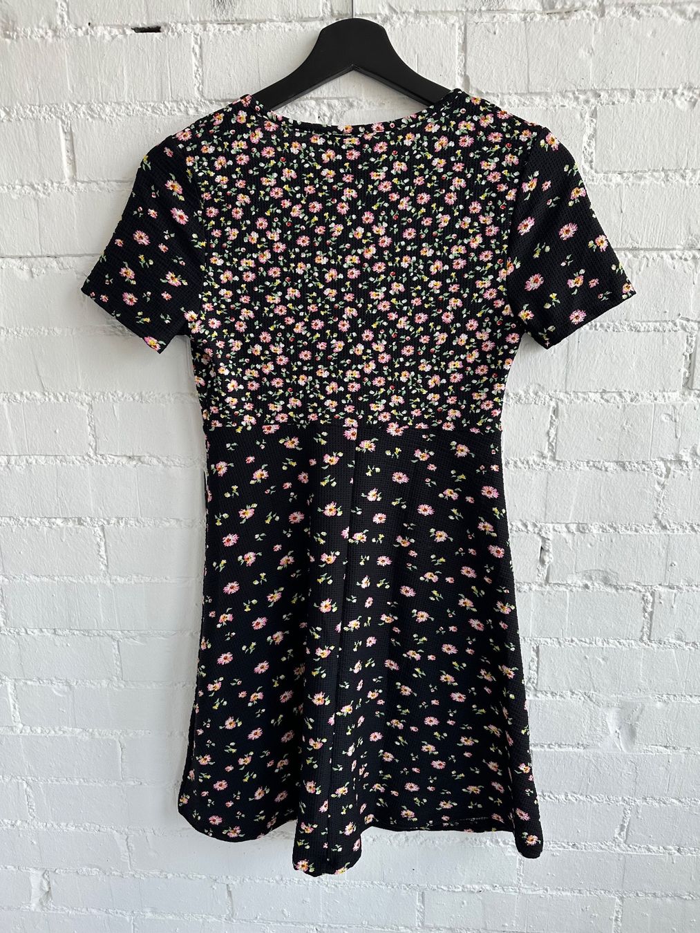 Topshop Kleider: Schwarzes Kleid mit Blumenmuster von Topshop – Gebraucht aus Bern von Fraeuleinhonig 9