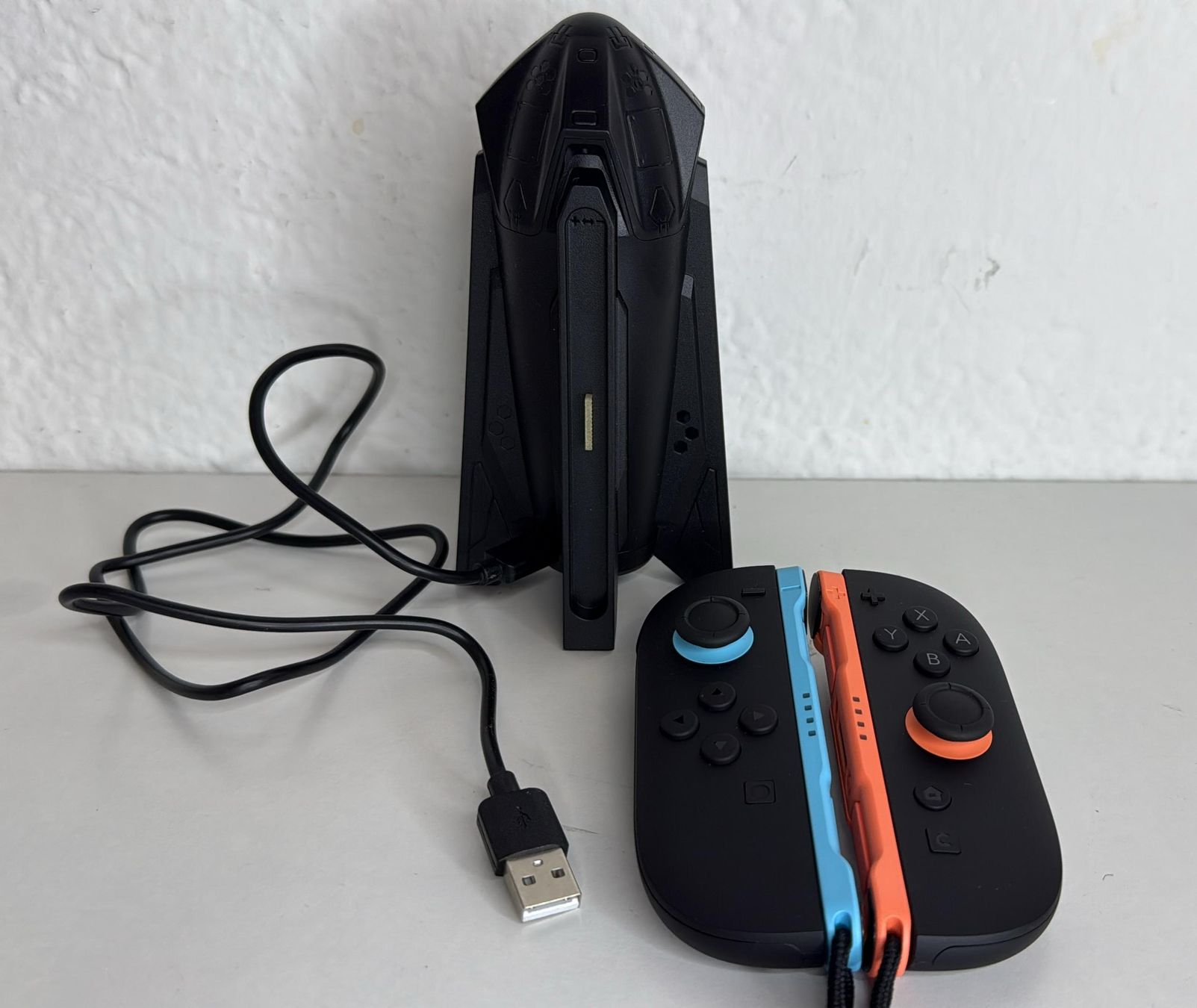 Controller: Nintendo Switch Joy-Con Grip, Ladekabel, Top erhalten – Usato da Ehrendingen venduto da lax21 1