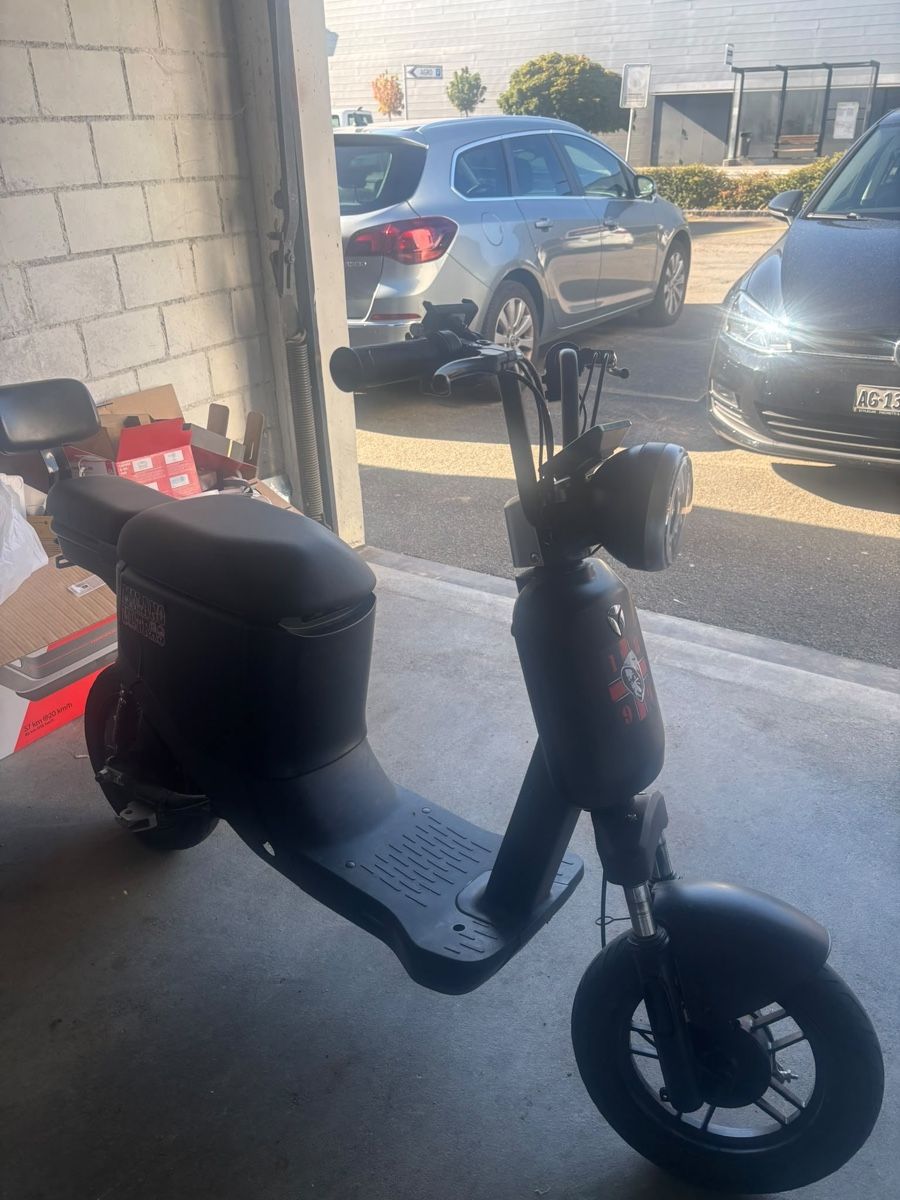 Yadea Scooters: E-Roller Yadea U3 Graphen – Défectueux à Hunzenschwil par Rickymatt 1