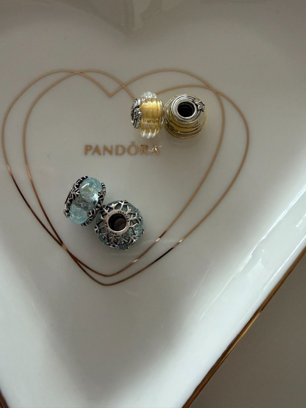 Pandora Ciondoli: Pandora Charms - Murano Blau und Gelb – Nuovo (secondo la descrizione) da Othmarsingen venduto da Pandabaerchen 1