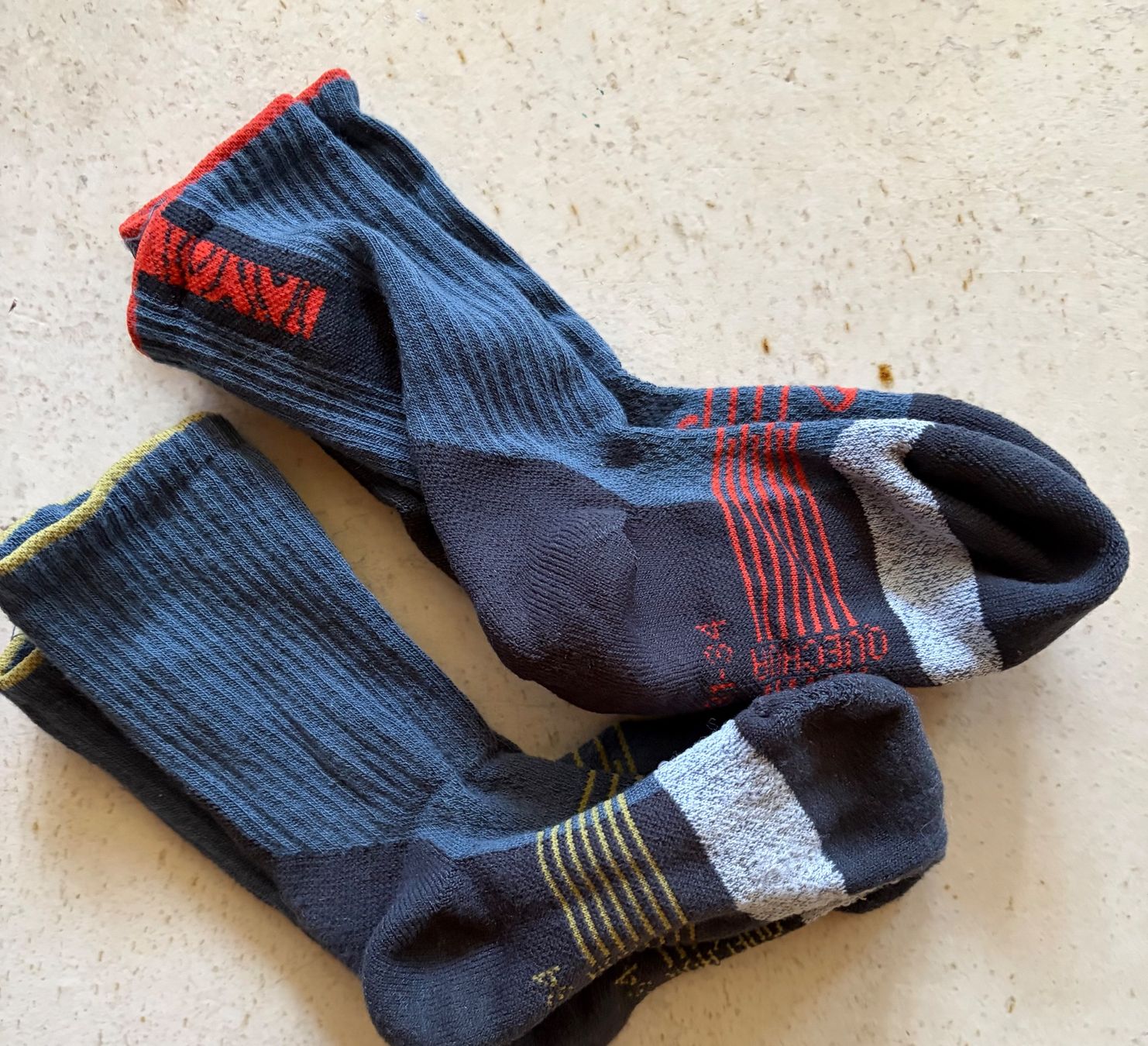 Decathlon Socken für Kinder: Socken Quechua 2-Paar – Gebraucht aus Bichelsee von saga74