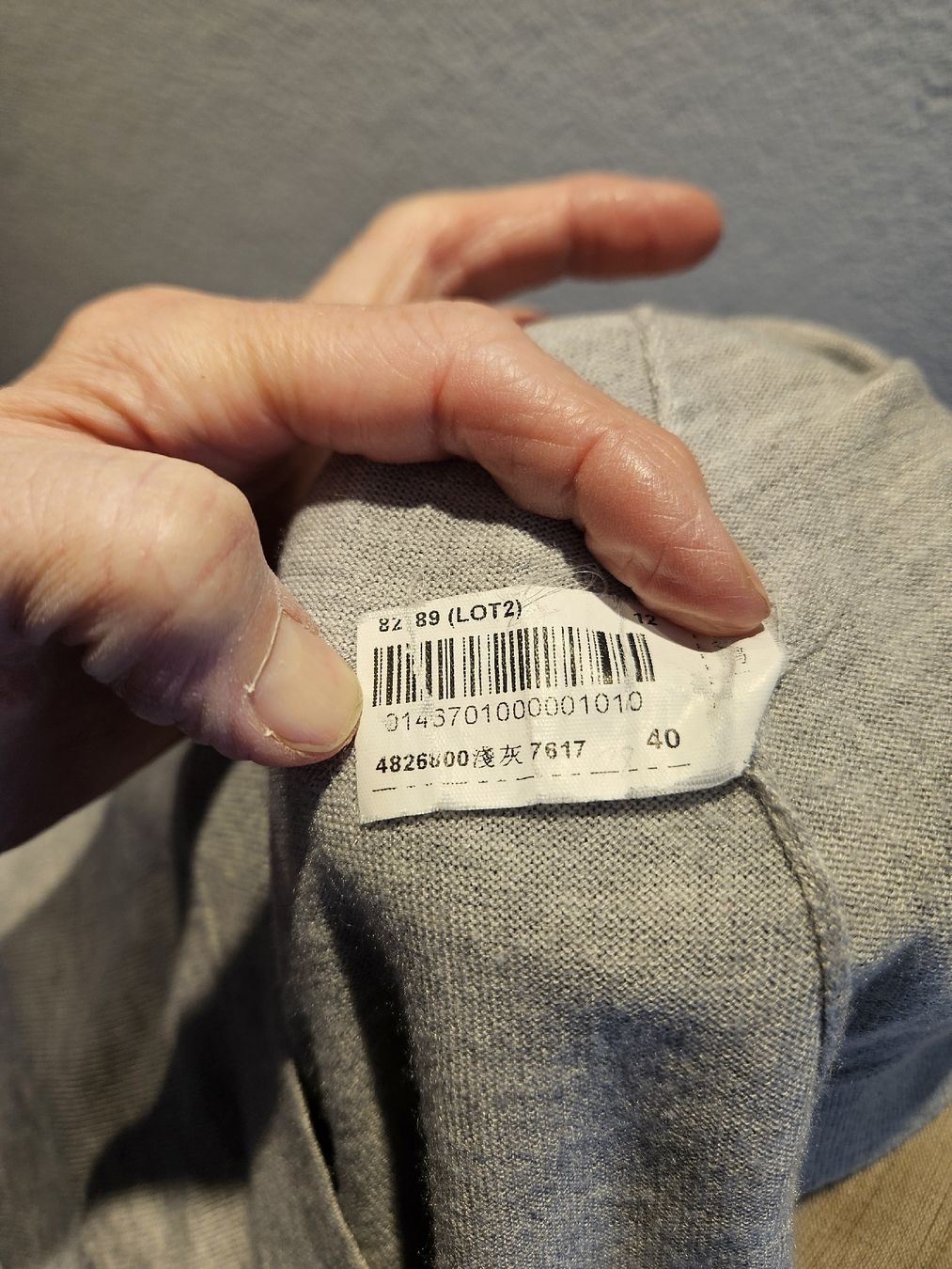 Repeat Pulls & Sweat-shirts: Pullover von Repeat, grösse 40 – D'occasion à Plasselb par Mabischer 3