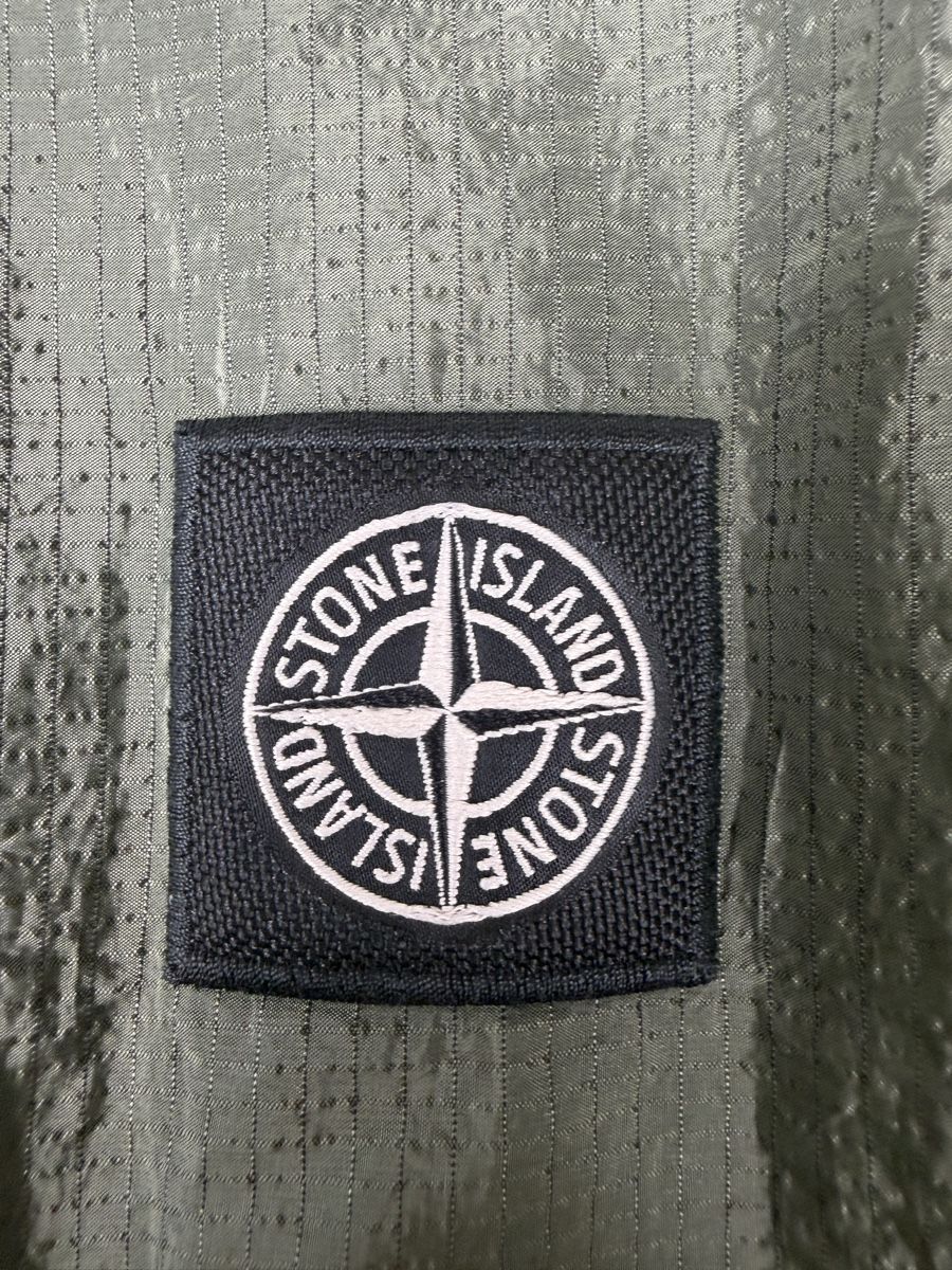 Stone Island Maglioni & Felpe: Sweat Nylon Ripstop Stone Island Patch Poitrine Vert - M – Nuovo (secondo la descrizione) da Hauterive NE venduto da Leo_o 2