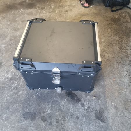 Aluminium Topcase Universal 100 Liter schwarz guter Zustand