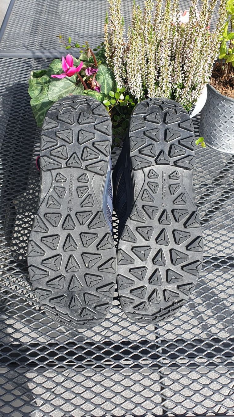 Lowa Scarpe per ragazze: Lowa Wanderschuhe Gr. 40 – Usato da Dürnten venduto da Rotorua07 2