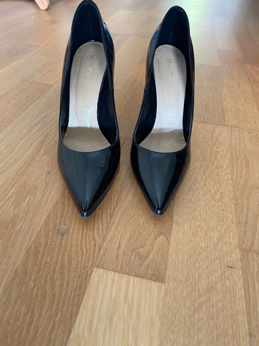Chaussures femmes: High heals schwarz glänzend – D'occasion à Zürich par pran123 3