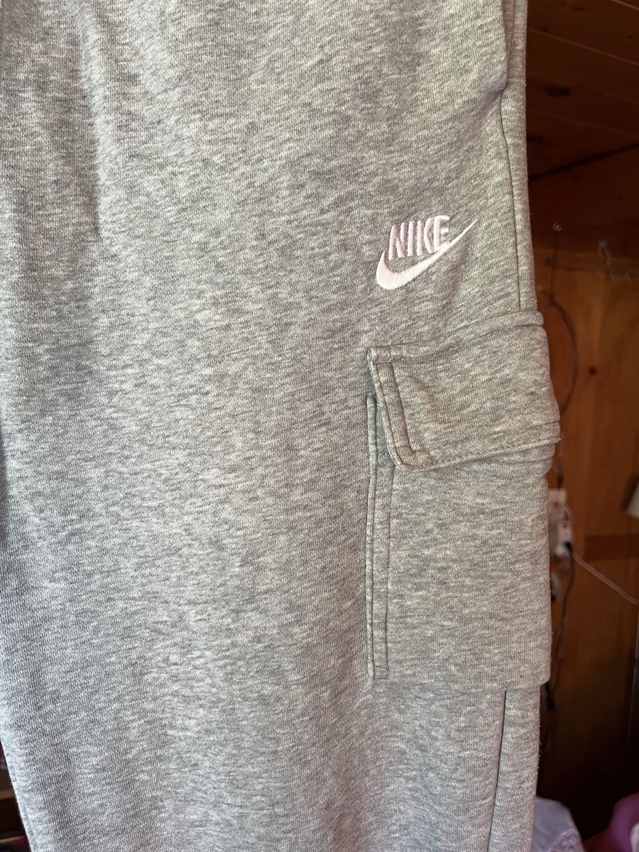 Hosen: Nike Cargo Jogginghose grau Grösse S – Neu (gemäss Beschreibung) aus Obersaxen von nae_9jzf 3