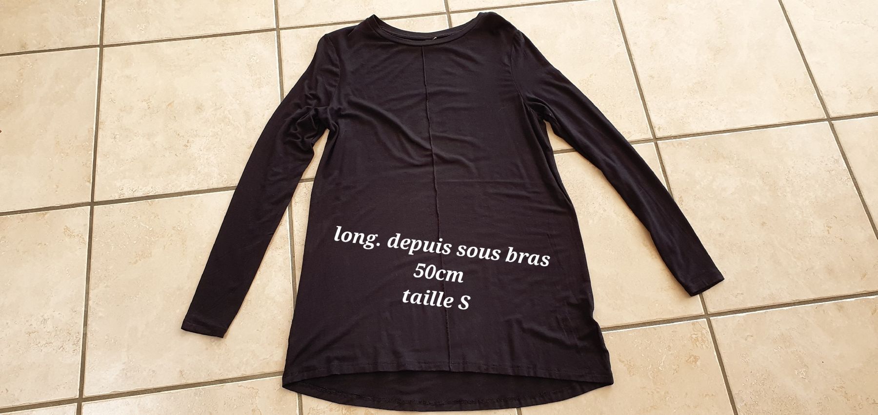 Vestiti: Robe S noire – Usato da Moutier venduto da mar_7nrw