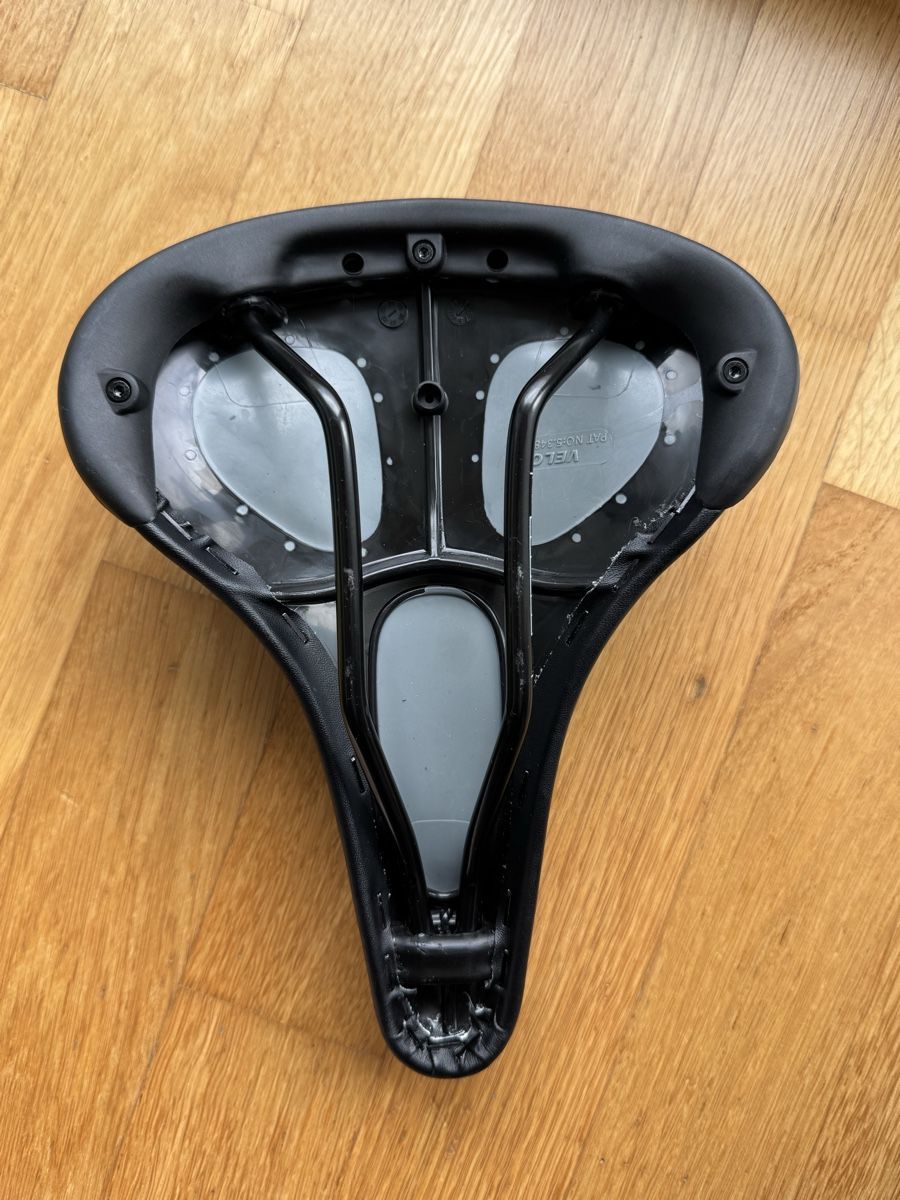 Ersatzteile: Velosattel schwarz – Neu (gemäss Beschreibung) aus Basel von Giu_giu 1