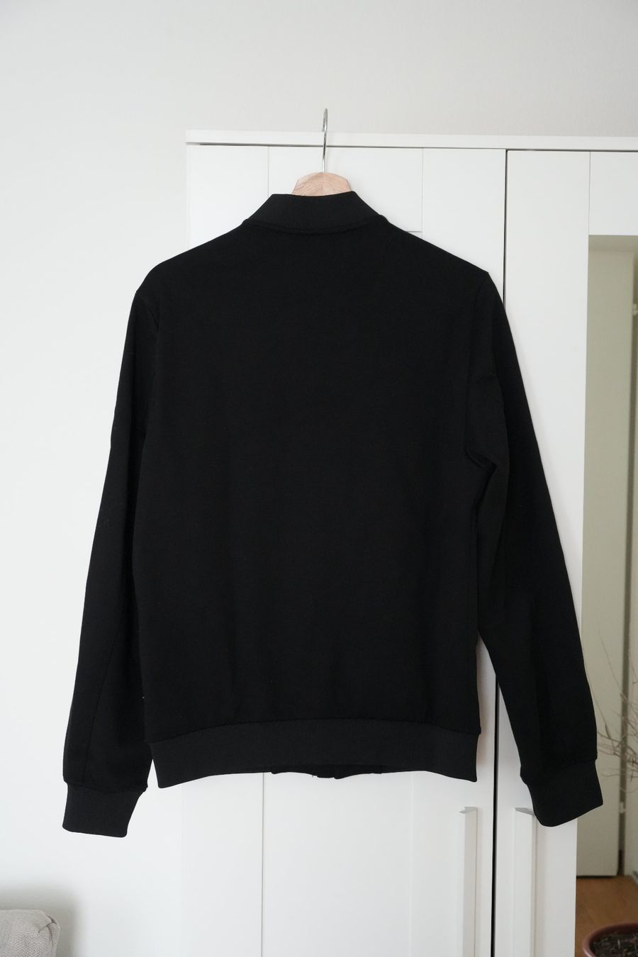 Mango Pullover & Sweatshirts: Bomber-Sweatshirt/Pullover, Mango, Grösse S, Schwarz – Gebraucht aus Luzern von Kybi92 1