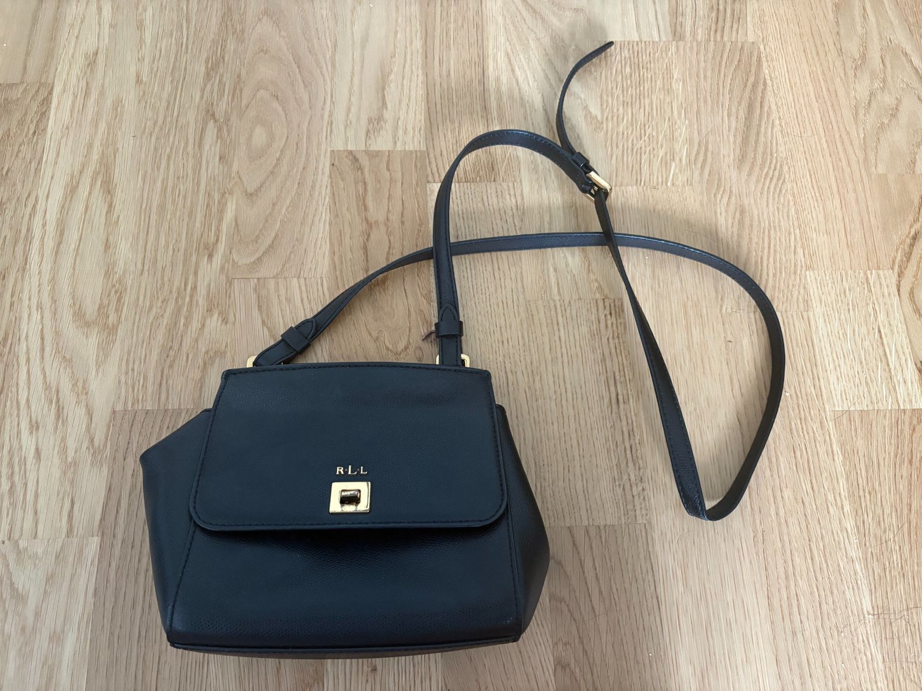 Ralph Lauren Sacs femmes: Schwarze RLL-Umhängetasche – D'occasion à Bern par sfeuz