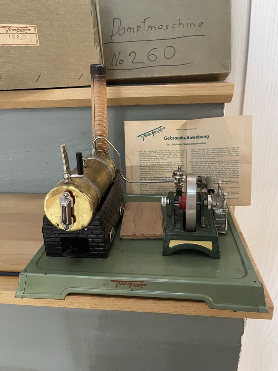 Kit di modellismo & Modellini statici: Fleischmann Dampfmaschine Nr. 260 – Nuovo (secondo la descrizione) da Bichwil venduto da chilliboy 1